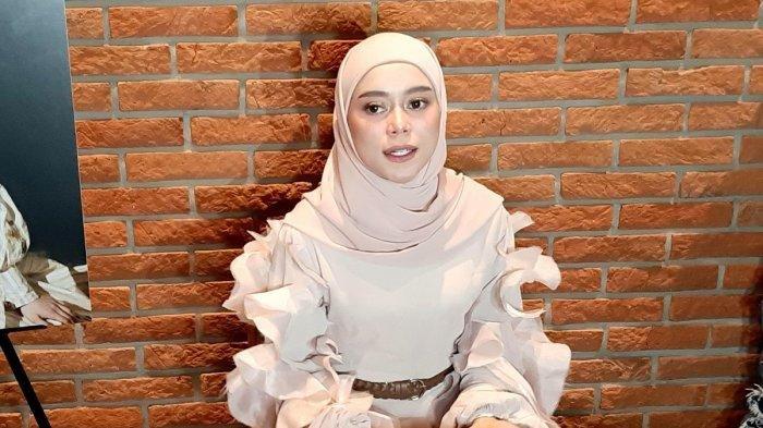 LESTI KEJORA BEREAKSI - Penyanyi Lesti Kejora. Kemungkinan Lesti Kejora lapor balik Yoni Dores dikuak