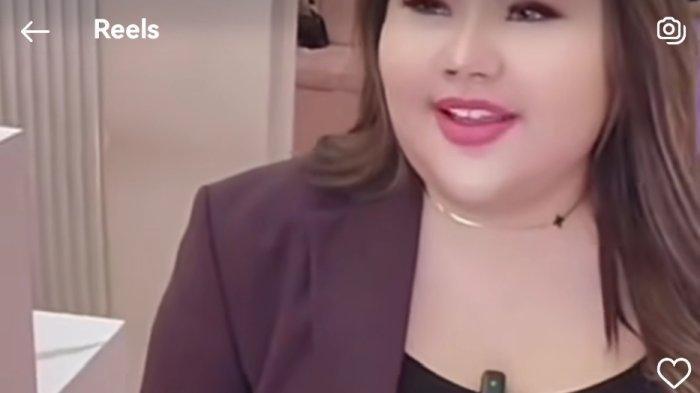 LISA LAPORKAN RK -Wanita yang mengaku pernah menjadi selingkuhan mantan Gubernur Jawa Barat Ridwan Kamil. Tak malu ngotot tuntut hak, Lisa Mariana gugat perdata Ridwan Kamil