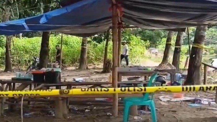 LOKASI SABUNG AYAM - Lokasi judi sabung ayam yang menyebabkan 3 anggota Polsek Negara Batin, Way Kanan, Lampung, tewas diduga ditembak oknum anggota TNI, Senin (17/3/2025) sore. Lokasi sabung ayam di Way Kanan masuk kawasan hitam, senjata turun temurun