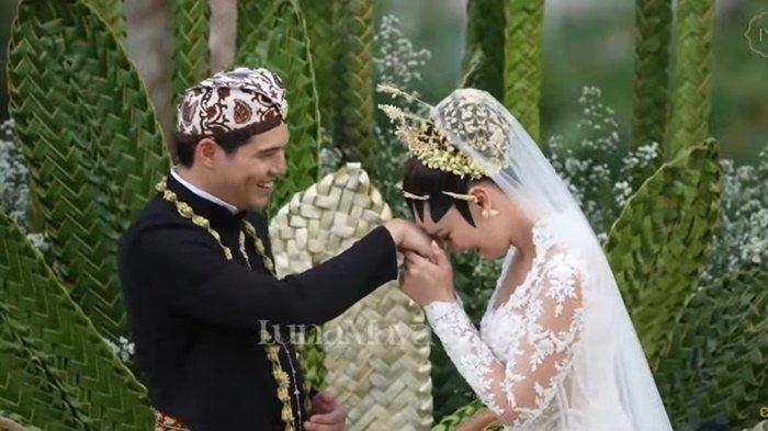 AKHIRNYA RESMI MENIKAH - Momen pernikahan Luna Maya dan Maxime Bouttier usai resami jadi pasangan suami istri, Rabu (7/5/2025).