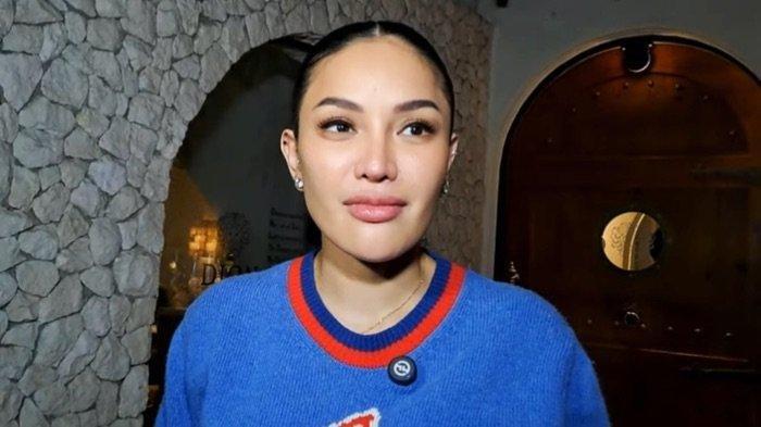 NIKITA MIRZANI HAMIL - Pemain film Nikita Mirzani merayakan ulang-tahunnya ke-38, Minggu (17/3/2024). Nikita Mirzani Ngaku Hamil di Luar Nikah usai Jadi Tersangka Kasus Pemerasan, Sudah 3 Bulan.