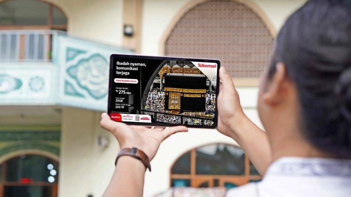 Agar dapat beribadah dengan lebih nyaman, selalu terhubung, dan berkomunikasi lancar dari tanah suci, Pelanggan Telkomsel PraBayar maupun Telkomsel Halo (Pascabayar) dapat memperoleh dan mengaktifkan Paket RoaMAX Umroh melalui MyTelkomsel, dengan harga mulai Rp275 ribu, kuota data/internet hingga 20 GB, dan masa aktif hingga 17 hari.