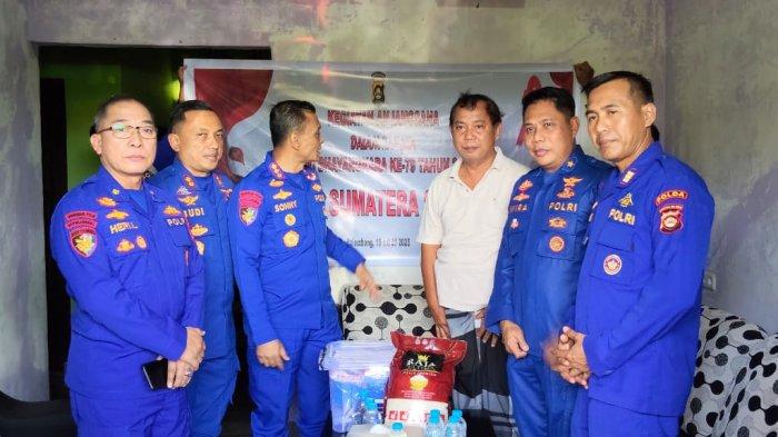 Kegiatan silahturahmi anggota Polri yang mendapat kunjungan tersebut tim anjangsana yang dipimpin langsung Dirpolairud Polda Sumsel Kombes Pol Sonny Mahar Budi adityawan ,SIK MH didampingi para Kasubdit , Kasubbag renmin,Pamen,serta Para Pama dan Ba Dirpolairud Polda Sumsel