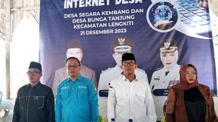 Pemkab OKU memasang jaringan internet gratis di Desa Segara Kembang dan Desa Bunga Tanjung, Kecamatan Lengkiti, Kabupaten Ogan Komering Ulu (OKU).