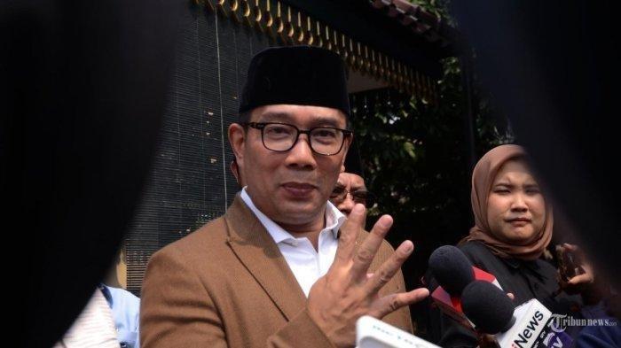 PERTEMUAN LISA RIDWAN - Ridwan Kamil saat berada di kawasan Condet, Jakarta Timur, Rabu (18/9/2024). Pertemuan Lisa Mariana dan Ridwan Kamil dikuak, menginap 3 hari di Palembang