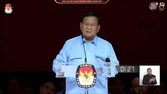 Prabowo Subianto dalam debat kelima Pilpres 2024 untuk calon presiden (capres), Minggu (4/2/2024). Prabowo Subianto mendorong program menyekolahkan 10.000 dokter sebagai upaya menutup kekurangan ratusan ribu dokter di Tanah Air