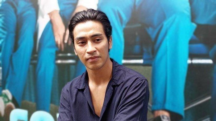 FOTO ABIDZAR AL-GHIFARI - Abidzar Al Ghifari trending setelah diduga ada foto tak senonoh mirip wajahnya Kamis (17/10/2024). Profil dan Biodata Abidzar Al-Ghifari Anak Uje Tuai Kontroversi Gara-gara Film A Business Proposal