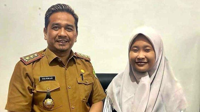 Putri Rismantia, Guru SD Negeri 17 Talang Ubi meraih juara pertama pada ajang kompetisi South Asian Waste Hero Award kategori jenjang Sekolah Dasar se-Asia Tenggara.