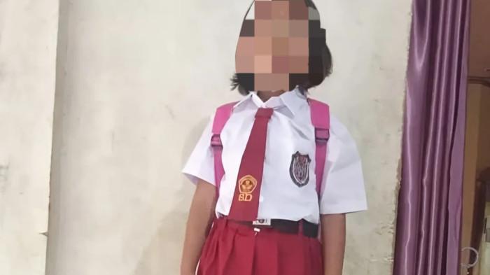 BOCAH DITEMUKAN TEWAS - R bocah perempuan berusia 6 tahun yang ditemukan tewas di Pedamaran Kabupaten OKI setelah sempat dikabarkan diculik, Minggu (27/7/2025). Polisi kini telah menangkap satu pelakunya