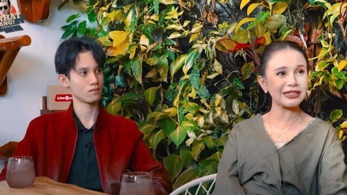 Rossa dan anaknya Rizky Langit baru-baru ini menjadi bintang tamu di acara podcast milik Denny Sumargo.