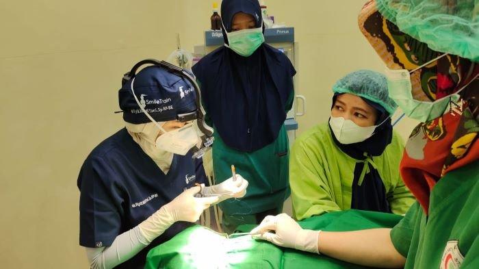 Rumah Sakit Islam Siti Khadijah Palembang mengadakan Bakti Sosial kemanusiaan, donor darah, operasi bibir sumbing, khitanan massal, dan Anjangsana ke panti asuhan dan rumah Tahfiz pada rangkaian Hari Ulang Tahun ke-43.