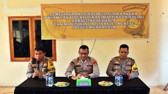 Sebanyak 178 anggota Polres Muara Enim, yang terdiri dari Perwira dan Nintara, menjalani tes psikologi kepemilikan senjata api, Kamis (7/12/2023).