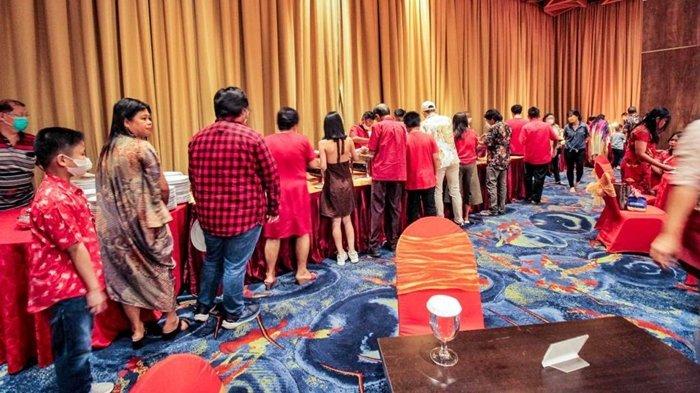 Suasana AYCE Buffet Imlek Dinner di ASTON Palembang Hotel & Conference Center.