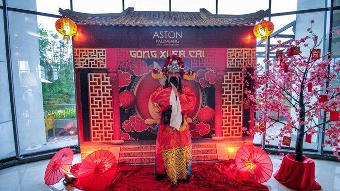 Suasana AYCE Buffet Imlek Dinner di ASTON Palembang Hotel & Conference Center.