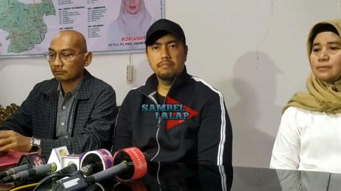 Sunan Kalijaga umumkan mundur sebagai kuasa hukum Doddy Sudrajat melalui konferensi pers, Selasa (28/12/2021)