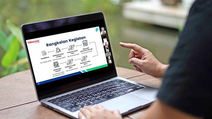 Telkomsel dukung Program InkubatorDigitalDisabilitas berkolaborasi dengan Productive+ sebagai platform forum digital penyandang disabilitas, untuk membantu Teman Disabilitas pelaku UMKM dalam memperoleh perluasan akses modal melalui skema pemberian hibah maupun pinjaman dengan bagi hasil keuntungan ringan.