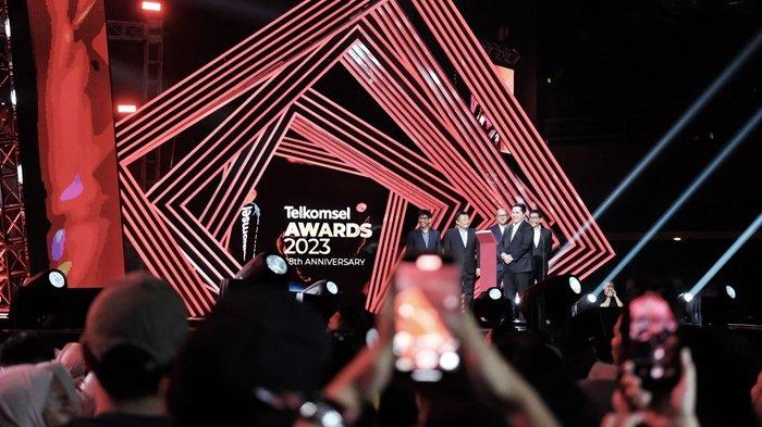 Telkomsel kembali menggelar perhelatan penghargaan tahunan Telkomsel Awards 2023 untuk memeriahkan perayaan ulang tahun ke-28 dalam semangat bersama jadi terdepan. Ajang ini mengumumkan dan memberikan penghargaan kepada talenta favorit Indonesia di bidang musik, konten digital, dan e-sport.