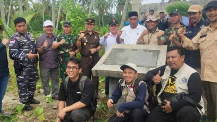 Tim dari Kemendagri bersama Pemerintah Aceh dan Sumut saat berkunjung ke salah satu pulau yang sebelumnya berada dalam wilayah Aceh kini ditetapkan menjadi milik Sumut.