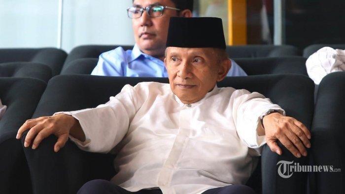 AMIEN RAIS PEDAS - Ketua Dewan Kehormatan Partai Amanat Nasional Amien Rais bersama sejumlah tokoh mendatangi gedung Komisi Pemberantasan Korupsi (KPK), Jakarta, Senin (29/10/2018). Ucapan pedas Amien Rais soal penyakit Jokowi, singgung kezaliman kini lagi dihukum Tuhan