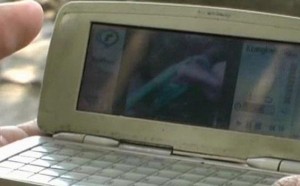 Perempuan Pelaku Video Asusila di Warnet Milik Syahrul Dipecat ...