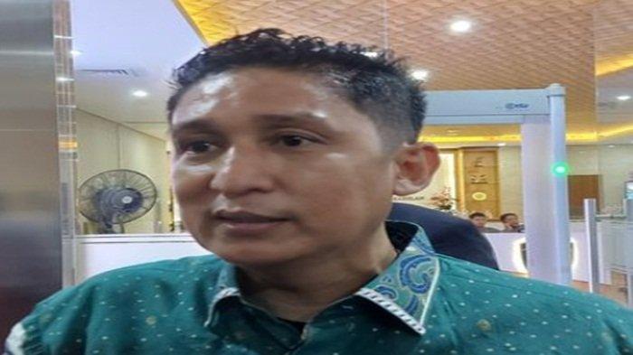 FIRDAUS BELA WILLIE - Firdaus Oiwobo saat Grid.ID temui di Bareskrim Polri, Rabu (26/2/2025). Willie Salim dicap rusak reputasi Palembang, Firdaus Oiwobo beri pembelaan