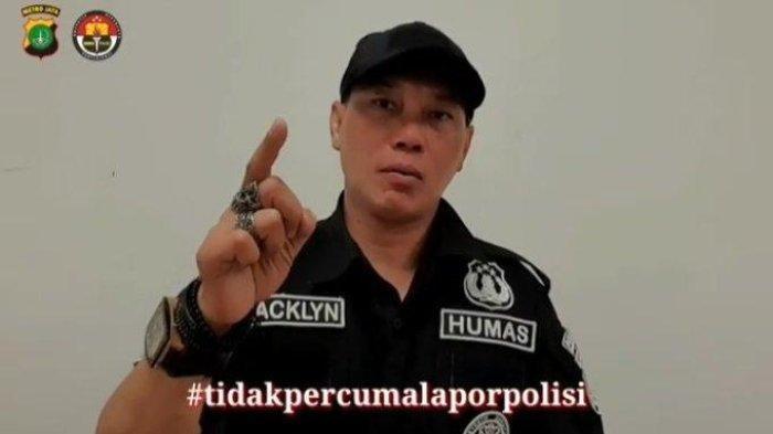 Aiptu Jakaria alias Jacklyn Choppers muncul dengan penampilan baru dan rapi. Jacklyn tampak mengenakan seragam Humas Polda Metro Jaya dan rambut gondrongnya tak tampak lagi.