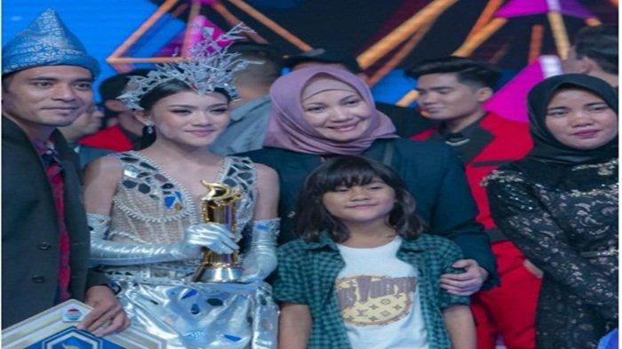 Sosok Nabilla, adik Sridevi DA curi perhatian.