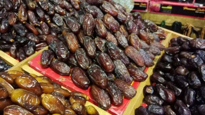 Ilustrasi buah kurma