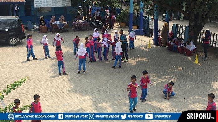 Dampak Kabut Asap Makin Pekat dan Udara Kategori Tidak Sehat, Sekolah di Palembang Berlakukan Jam Masuk Sekolah Baru beberapa waktu lalu.