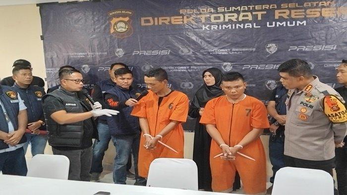 Polda Sumsel merilisi kasus pembegalan yang dilakukan oleh Herli Diansyah dan Nopriandi yang menghabisi nyawa Nazwa Keyla Safira mahasiswi Unsri, Kamis (8/2/2024)