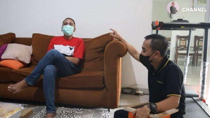 Gugun Gondrong (kiri) dan Rico Ceper