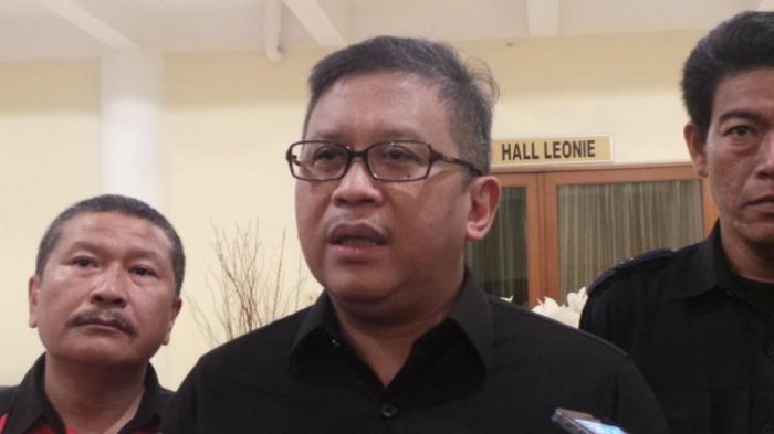 Sekjen Partai Demokrasi Indonesia Perjuangan (PDI-P) Hasto Kristiyanto saat ditemui di Wisma Kinasih, Kecamatan Tapos, Depok, Jawa Barat, Sabtu (10/9/2016) malam.