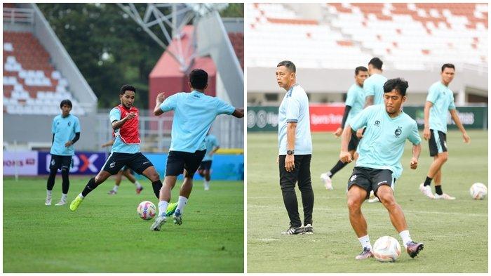 Coach Jafri Sastra mengawasi latihan tim Sriwijaya FC pada ofcial training (OT) persiapan menghadapi PSKC Cimahi di Stadion Gelora Sriwijaya Jakabaring (GSJ) Palembang, Jumat (13/9/2024).