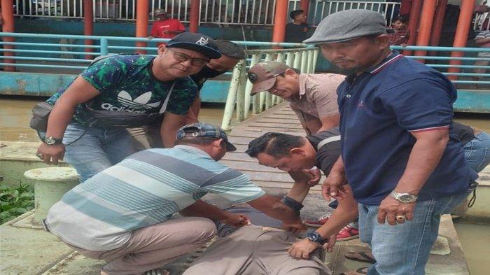 Lansia nekat lompat dari jembatan JM Sekayu, BPBD Muba lakukan evakuasi dramatis di Sungai Musi