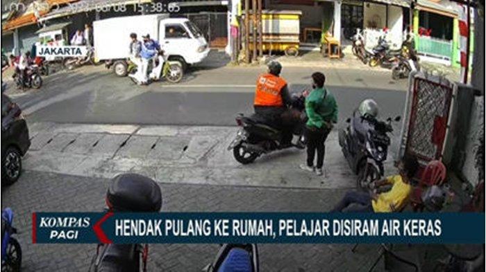 Seorang pelajar berinisial MA (16) disiram air keras oleh gerombolan siswa SMA pada Selasa (8/8/2023) pukul 15.30 WIB. Tampak lokasi penyiraman di Jalan Pisangan Lama III, Pisangan Timur, Pulogadung, Jakarta Timur, Selasa (8/8/2023). 