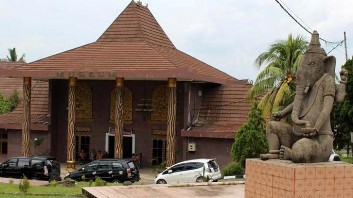 Museum Balaputra Dewa Palembang.