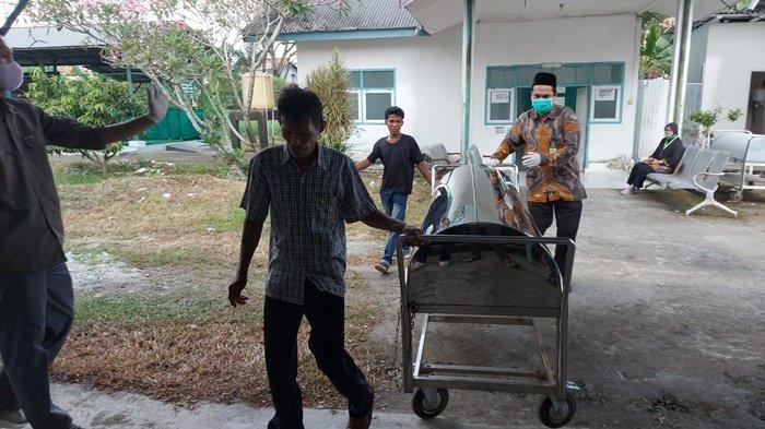 Beredar foto jenazah Yogi Irawan, napi tahanan Rutan Pakjo Kelas IA Palembang, saat hendak dibawa pulang keluarganya untuk dimakamkan di Babat Supat, Kabupaten Banyuasin, Sumsel, Jumat (2/8/2024)