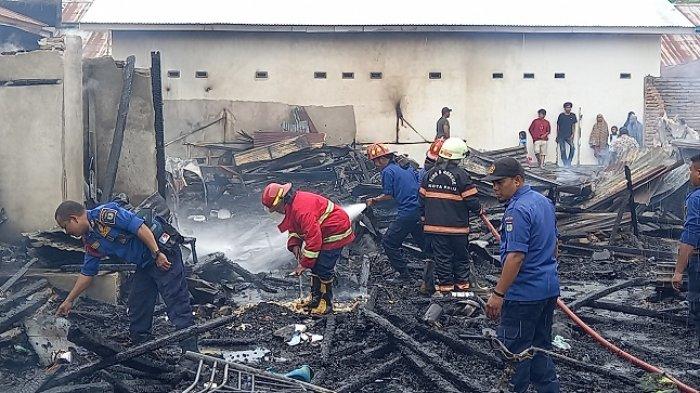 Kobaran Api Melahap Warung Nasi Atwi di Driyorejo, Gresik: Mimpi Bertahun-tahun Hancur Lebur dalam Sekejap