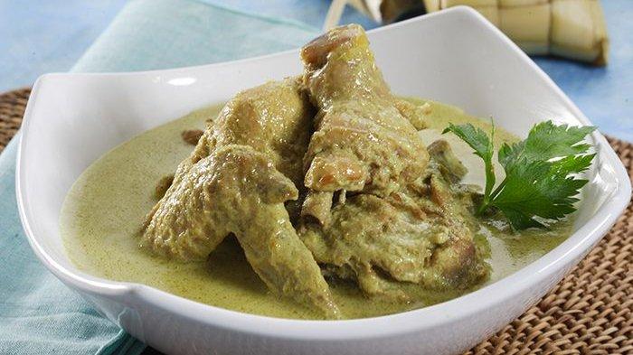 Proses Tumis Bumbu untuk Opor Ayam