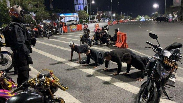 Pengendara motor dengan knalpot brong ditindak dalam Operasi Zebra Semeru