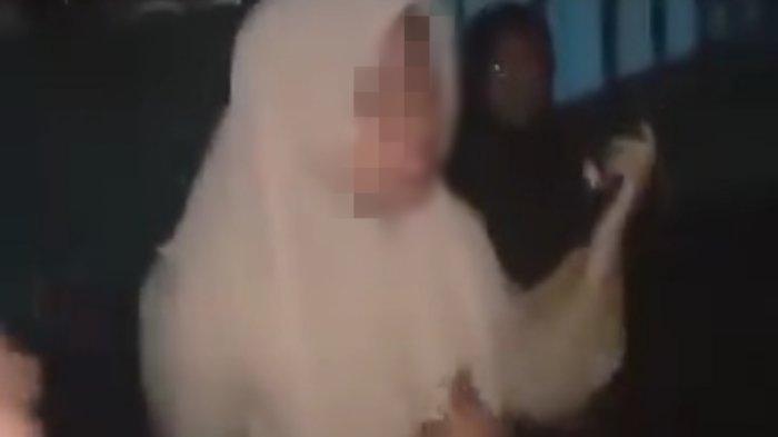 Potongan video seorang siswi SMP yang mendapatkan perundungan atau bullying di Kota Tegal.