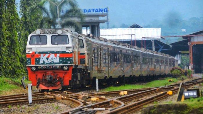 Dokumentasi PT KAI, kereta api yang melintas di Stasiun Daop 5 Purwokerto, pada Senin (22/2/2021).