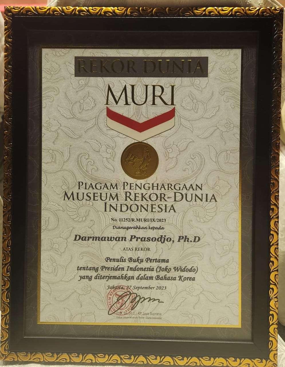 Jadi Tokoh Inspiratif Dunia Biografi Jokowi Tulisan Darmawan Prasodjo Jadi Tokoh Inspiratif Dunia Biografi Jokowi Tulisan Darmawan Prasodjo