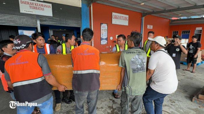 Jenazah Pilot Glen Malcolm Coning, setelah divisum di RSUD Mimika, akan segera dipulangkan ke Selandia Baru. Proses pemulangan jenazah beliau menjadi prioritas untuk memberikan penghormatan terakhir yang layak.