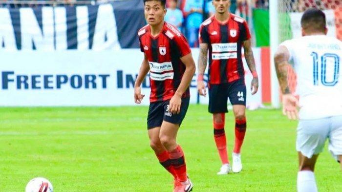 Pemain Persipura, Takuya Matsunaga dalam sebuah laga. (Instagram Takuya)