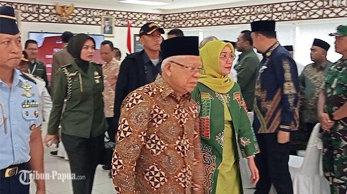 Tampak Wakil Presiden (Wapres) Republik Indonesia, Ma'ruf Amin didampingi Ibu Hj Wury Ma’ruf Amin dan rombongan kunjungi Institut Pertambangan Pertambangan Nemangkawaki (IPN) di Kuala Kencana, PT Freeport Indonesia (PTFI), Rabu (12/7/2022).