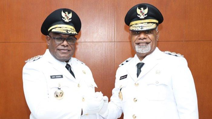RESMI DILANTIK-RGubernur, Meki Nawipa, dan Wakil Gubernur Deinas Geley nyatakan, siap menjadi pelayan bagi masyarakat Provinsi Papua Tengah. Foto: Istimewa