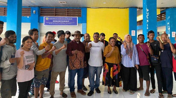 Dalam arena politik yang penuh tantangan dan dinamika, muncul sosok yang siap bertarung dengan semangat pantang menyerah. Dia adalah Maximus Tipagau. Maximus dikenal sebagai 