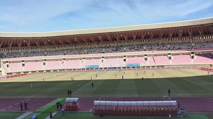 Laga PSBS Biak Numfor vs PSIS Semarang di Stadion Lukas Enembe
