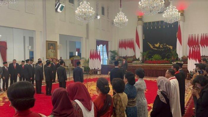 Presiden Joko Widodo (Jokowi) resmi melantik Budi Arie Setiadi sebagai Menteri Komunikasi dan Informatika (Menkominfo)  di Istana Negara, Jakarta, pada Senin, (17/72023).